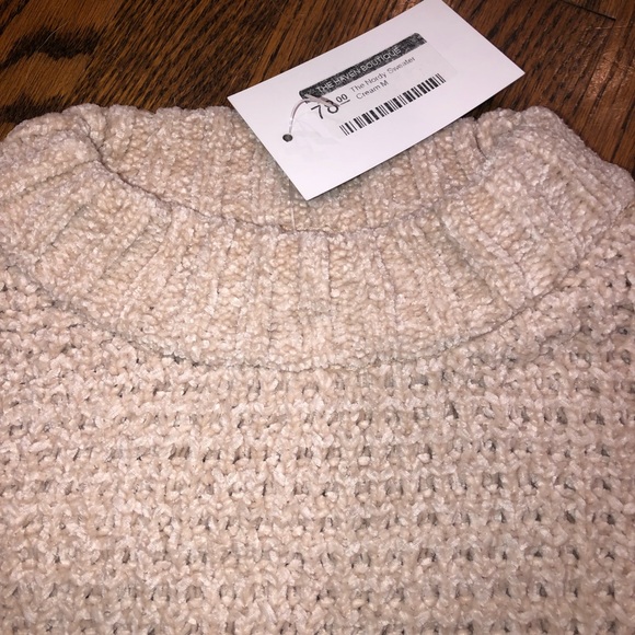 Mod Ref Cropped Sweater - Picture 2 of 5